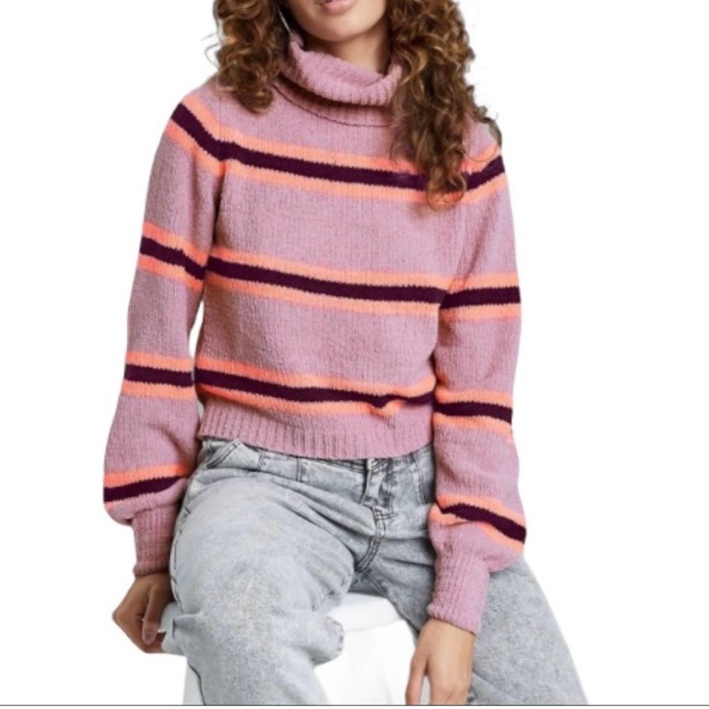 WILD FABLE TURTLENECK STRIPED CROPPED SWEATER